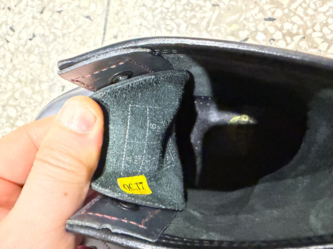 닥터마틴 8홀 메탈릭 레드스티치 상품이미지3