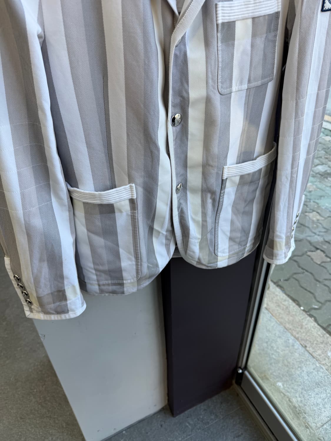 2/ 몽클레어X톰브라운 감마블루 은장 블레이저 자켓 상품이미지4