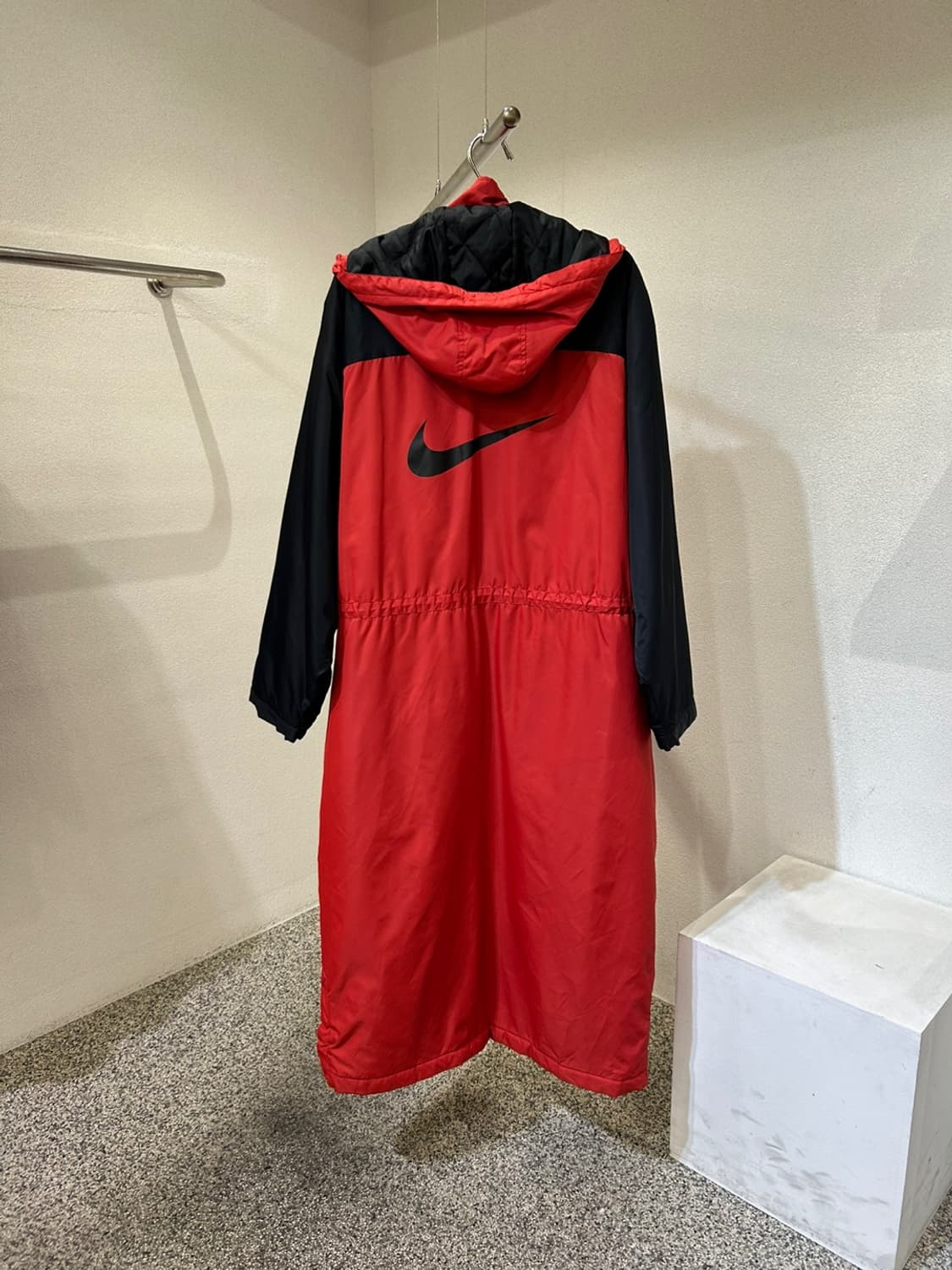 나이키 빅로고 롱 바람막이 점퍼 상품이미지2