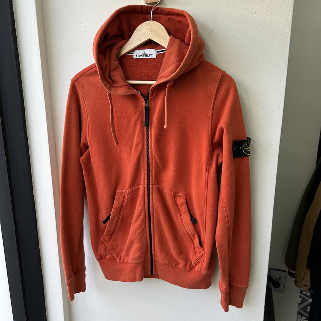 16136 - 스톤아일랜드 와펜 후드 집업 상품이미지2