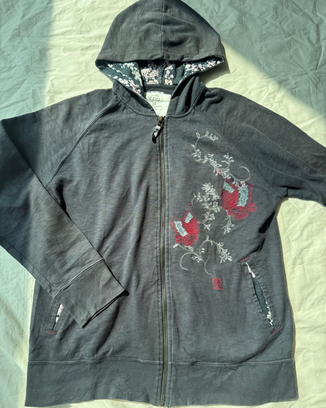 IKCO 플라워 자수 후드 집업 상품이미지1