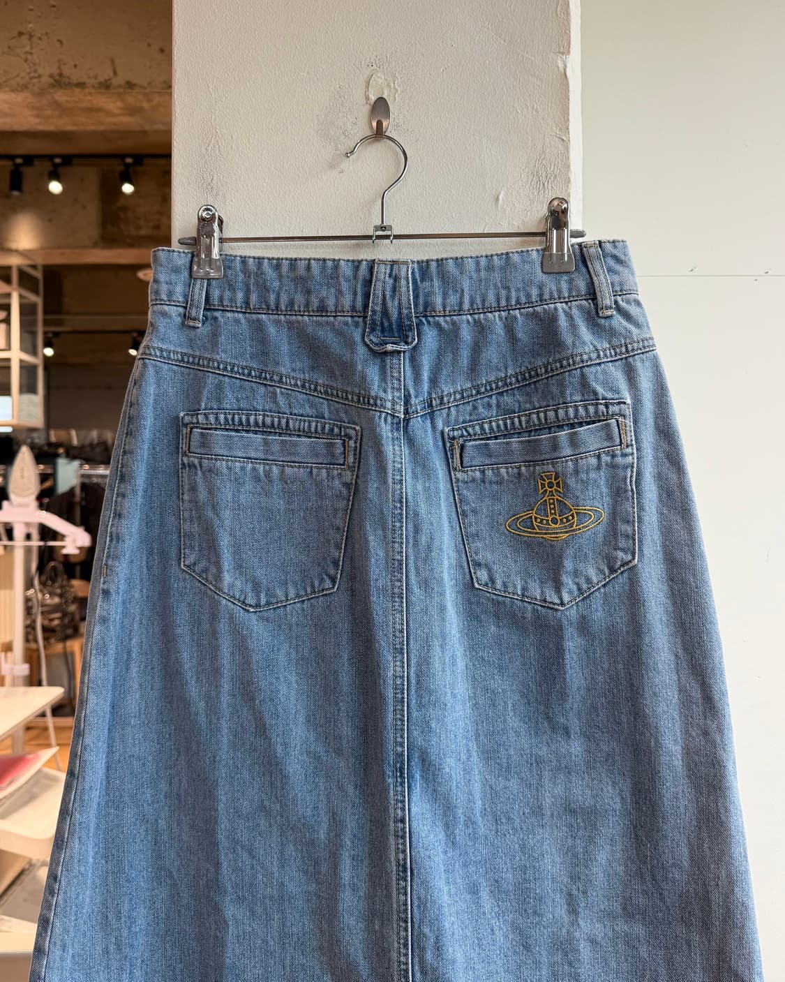 비비안웨스트우드 데님 orb자수 미디스커트  상품이미지6