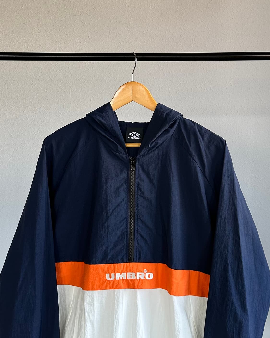 [L]엄브로 아노락 후드 바람막이 상품이미지2