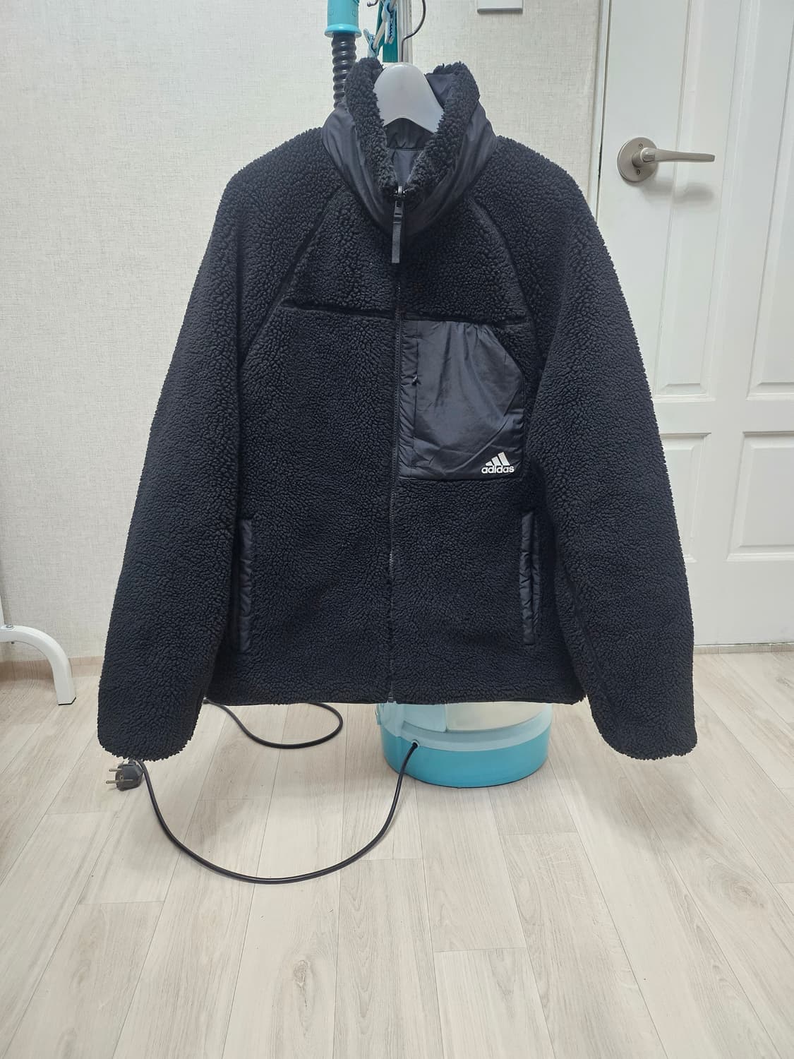 (100)L ☆초대장급☆ 아디다스 리버시블 [블랙] 쉐르파 후리스점퍼 상품이미지1