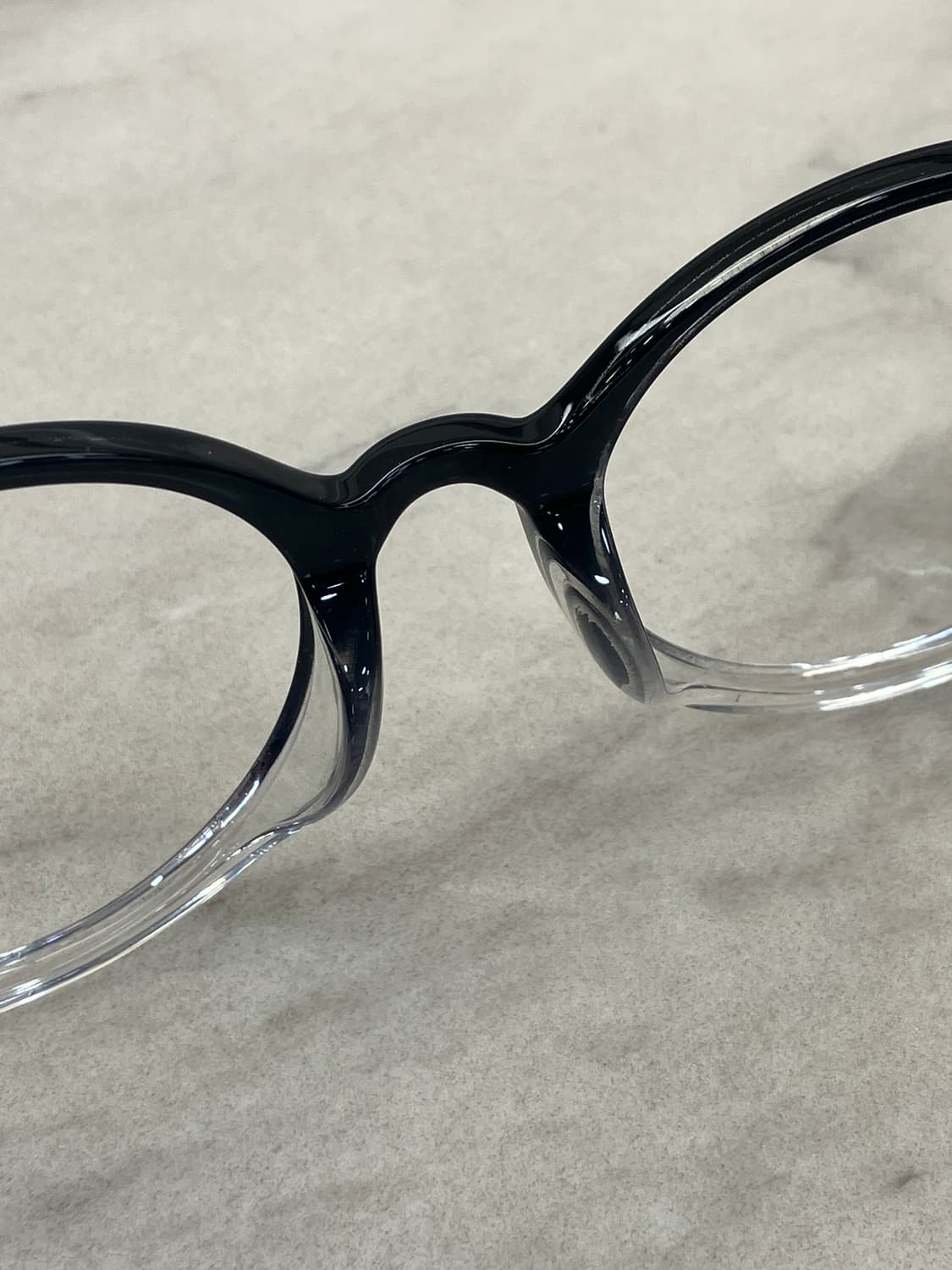 오앤씨 ONC 블랙클리어 반무테 쉐입 라운드 뿔테 안경 상품이미지4