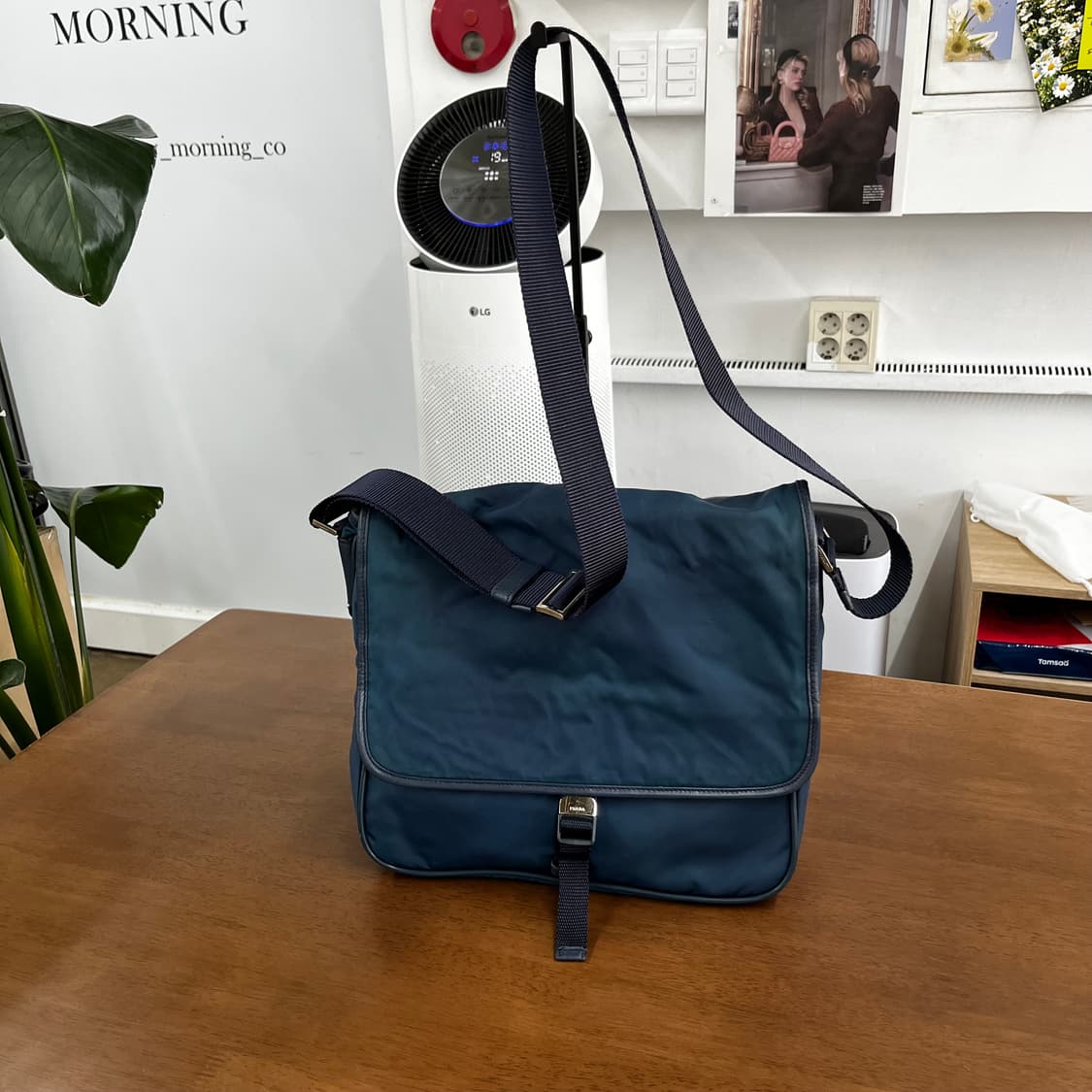 프라다 나일론 메신저백  상품이미지1