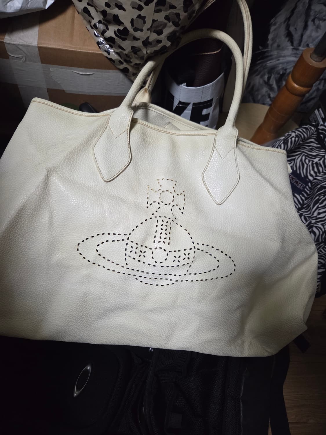 비비안웨스트우드 토트백 상품이미지1