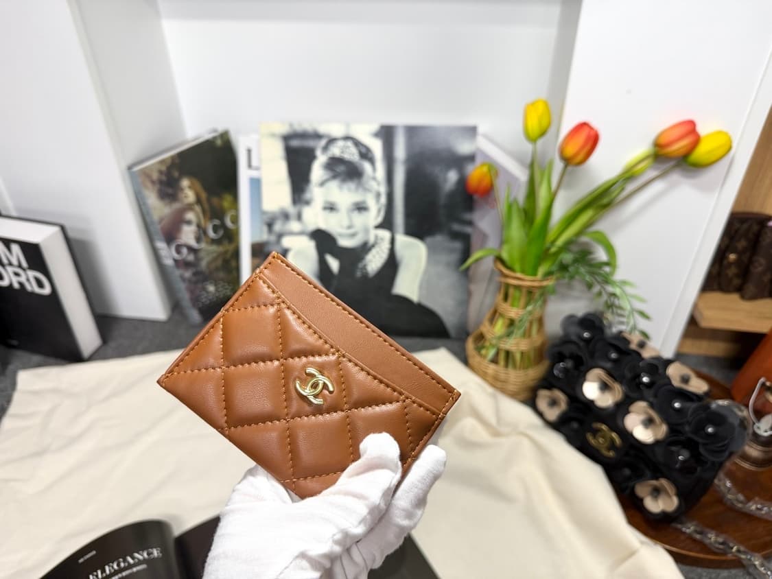 샤넬뷰티 램스킨 카드지갑 브라운 풀박스 상품이미지4