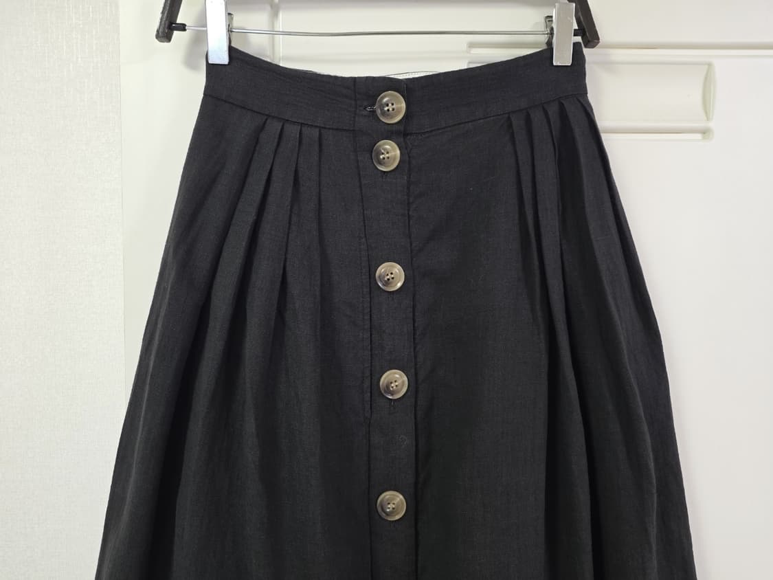 bassike 블랙 린넨100% 주름배색 오픈형 스커트 25
 상품이미지3