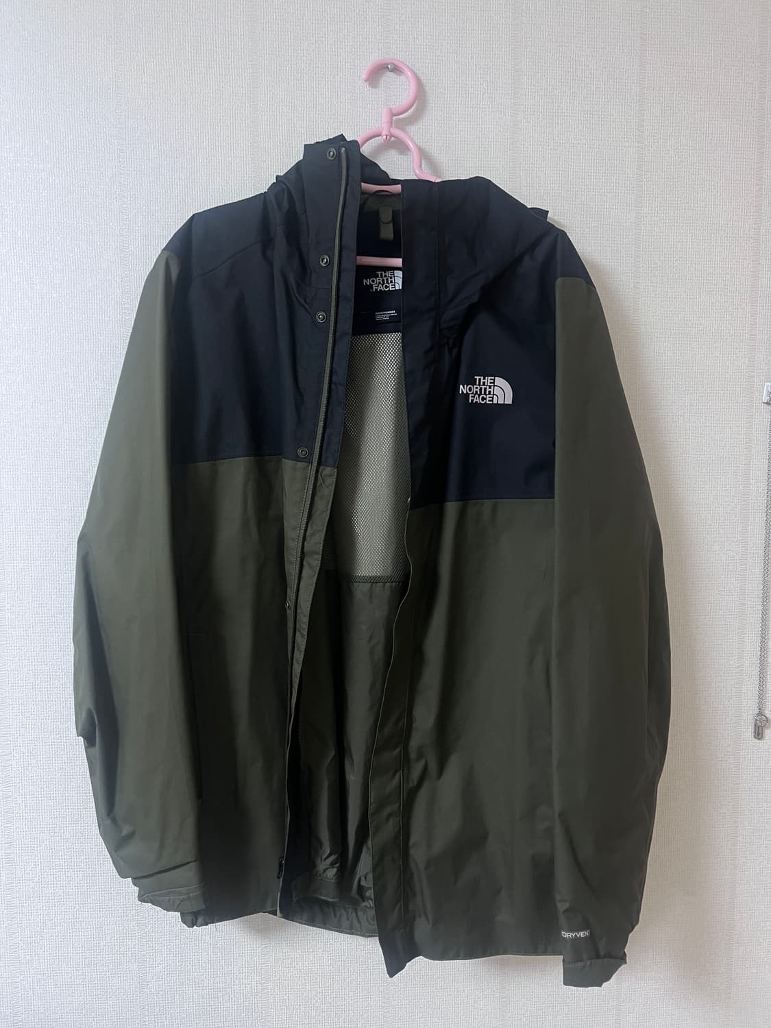 노스페이스 바람막이 카키 상품이미지1