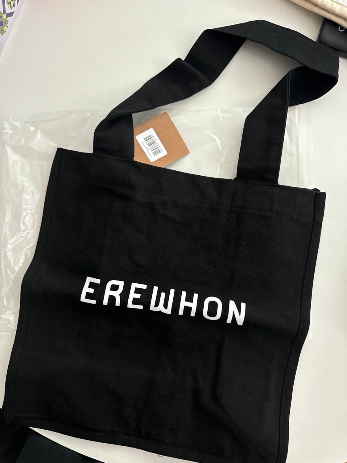 새상품) EREWHON 에레혼 블랙 컨버스백 상품이미지1