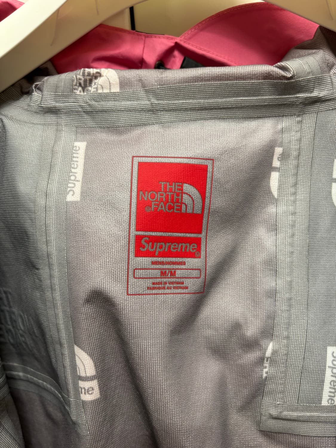 슈프림 x 노스페이스 서밋 시리즈 아우터 테이프 심 자켓 상품이미지5