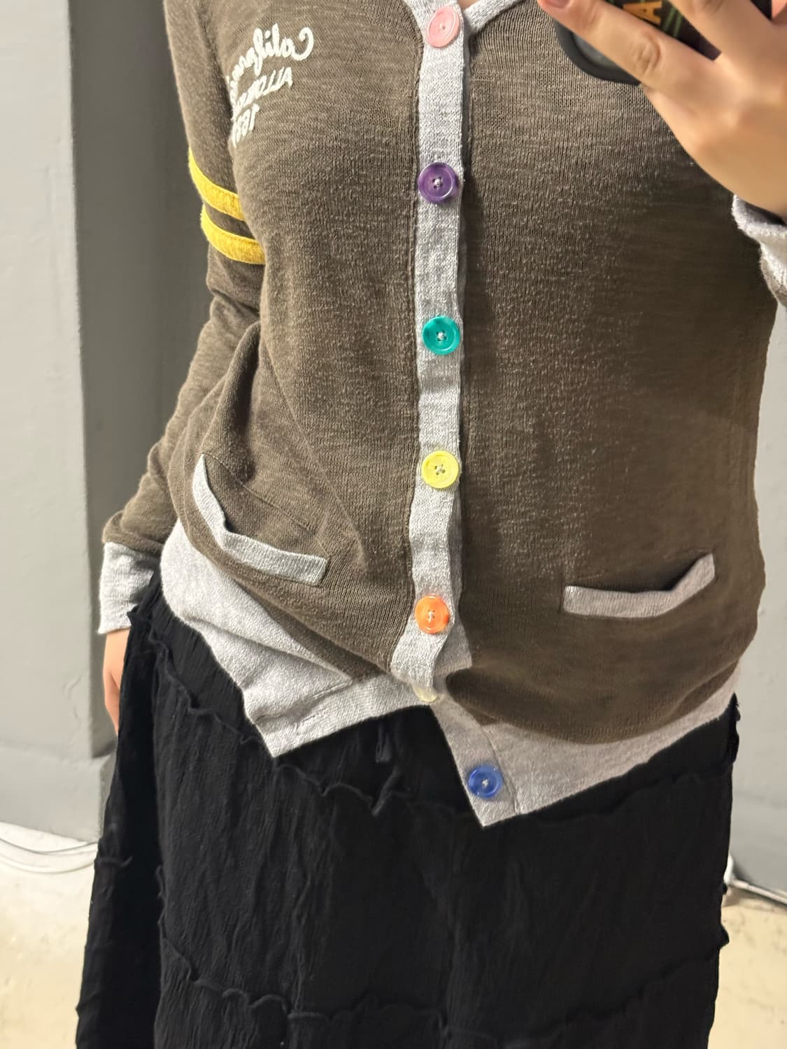 button detail lettering cardigan 상품이미지3