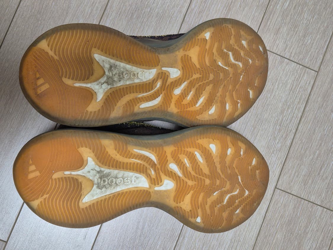 YEEZY BOOST 380 상품이미지3