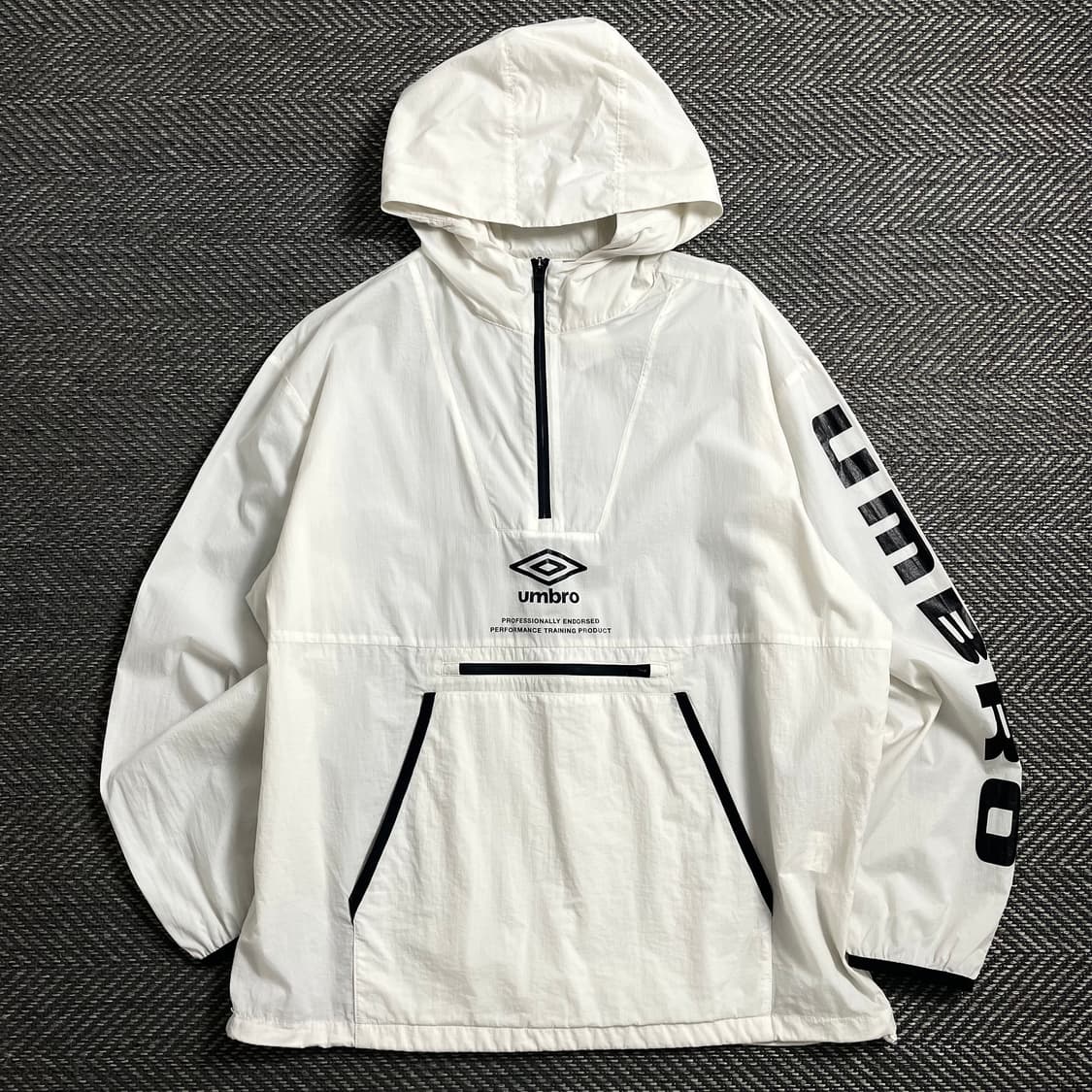 엄브로 빅로고 박시핏 나일론 우븐 아노락 o 4104 상품이미지1