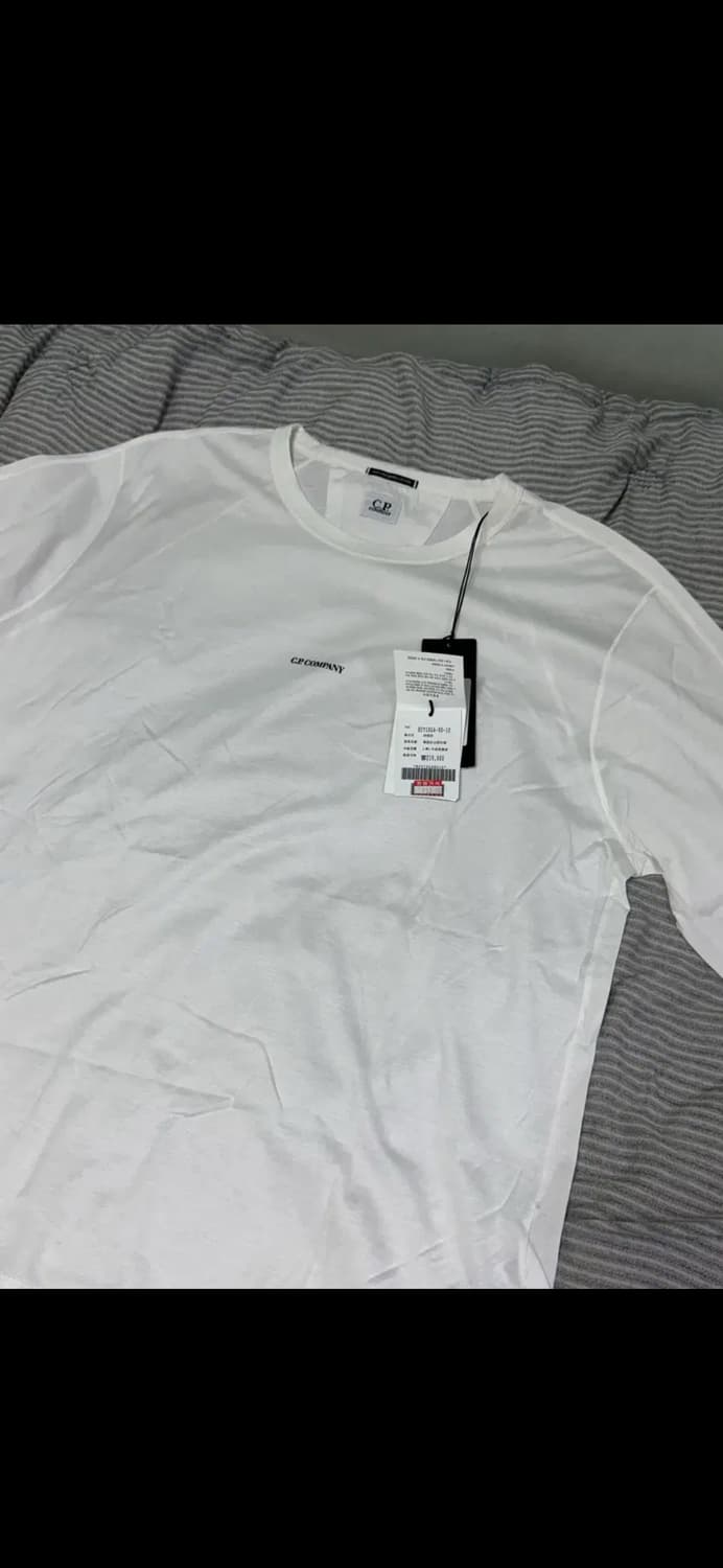 CP컴퍼니 화이트 긴팔 롱슬리브 새상품(XXL) 상품이미지1