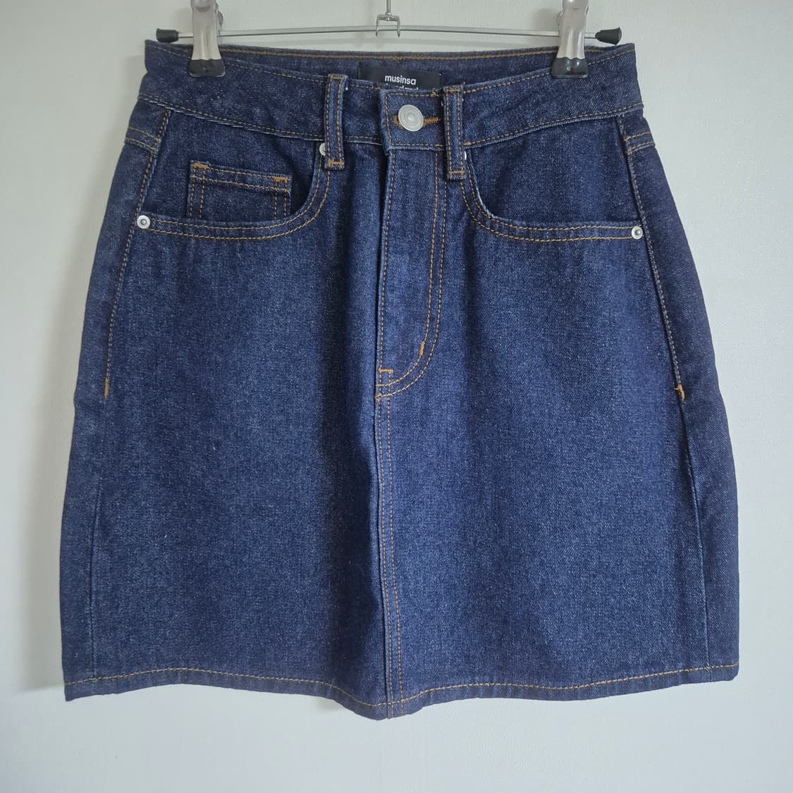 무신사스탠다드 우먼즈 데님 미니 스커트(딥 인디고) 상품이미지1