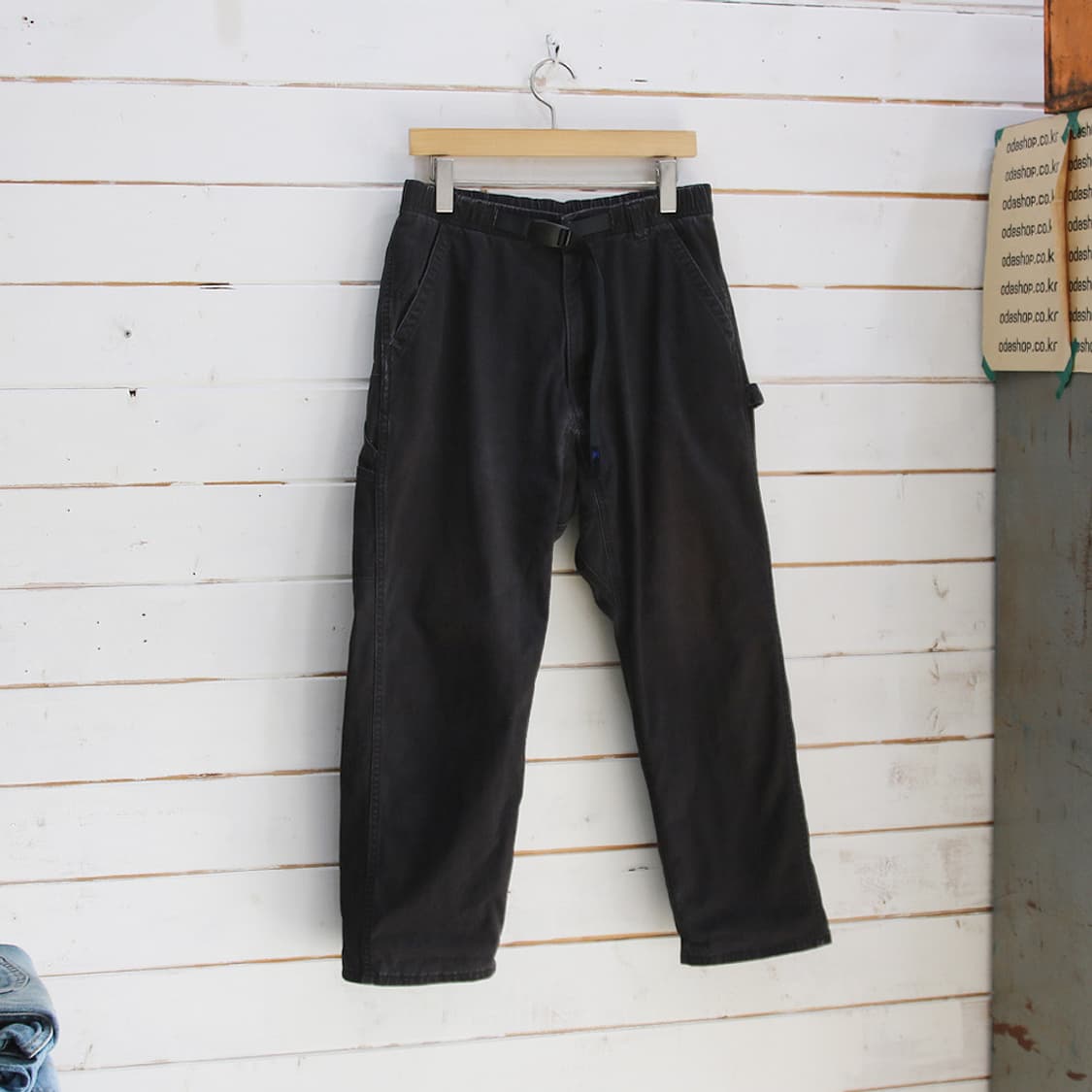 (착용컷) GRAMICCI x Lee 유틸리티 카펜터 팬츠 (남성용 M) 상품이미지1