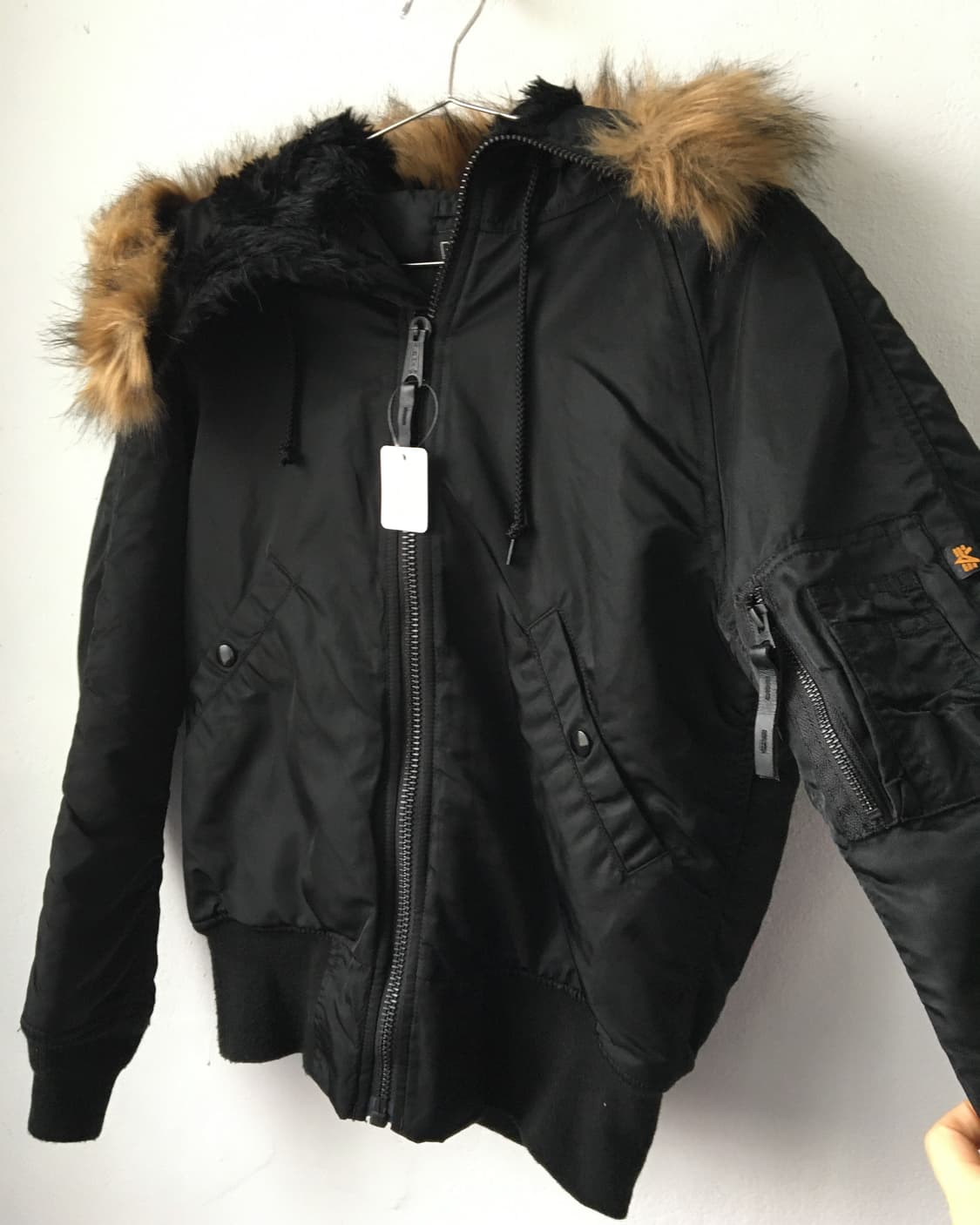 Alpha inderstries fake fur hood jacket 상품이미지4