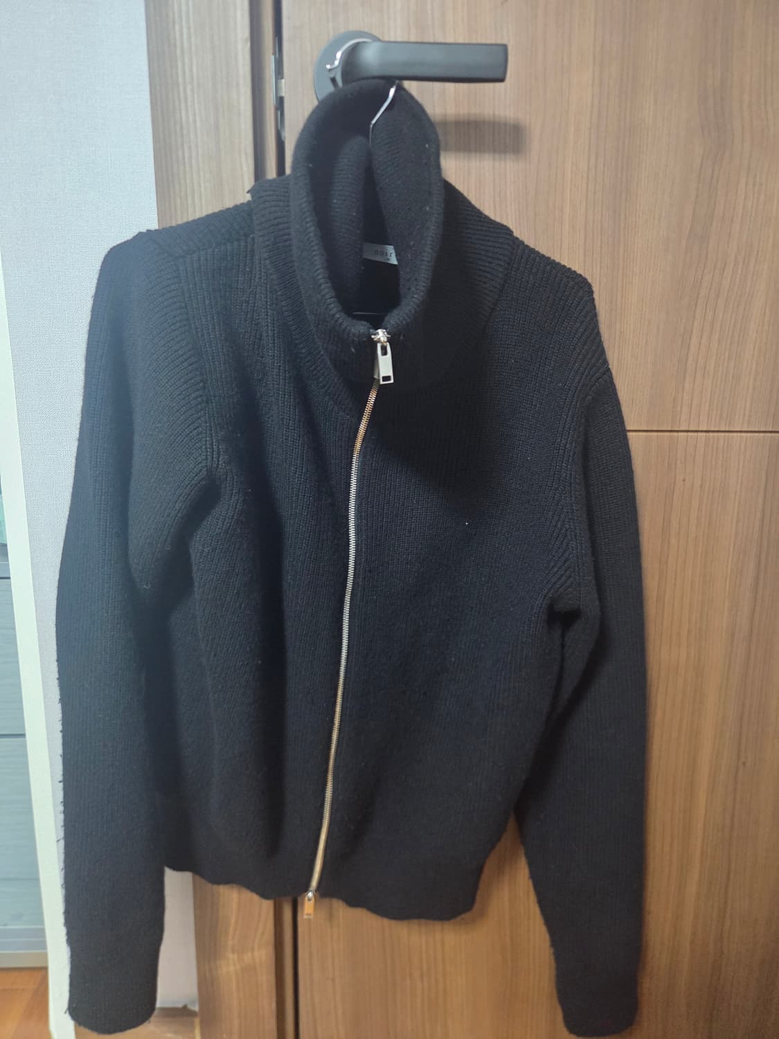 노이어 하이넥 집업 니트 자켓 블랙 48사이즈 상품이미지1