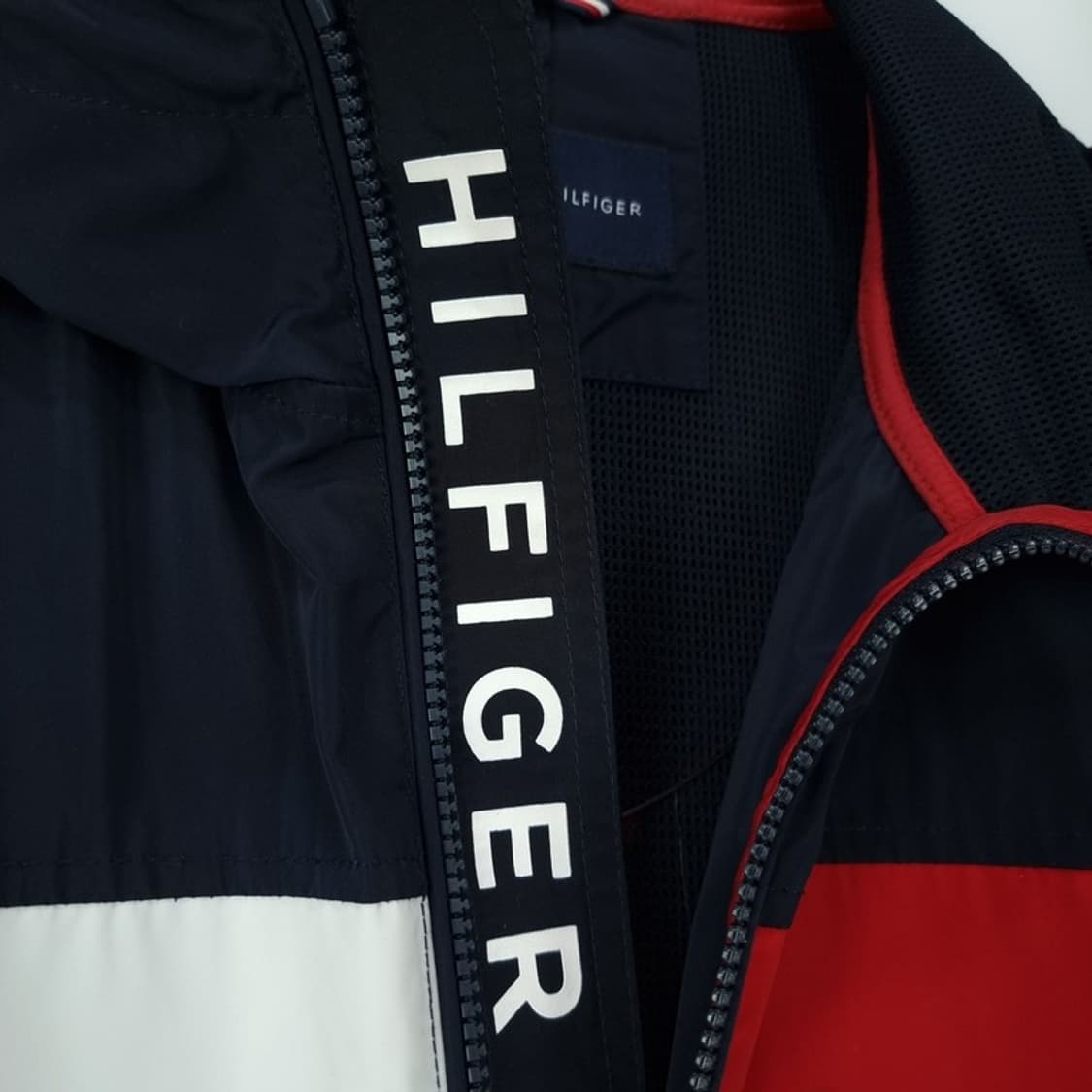 [타미힐피거] 빅로고 후드 바람막이 자켓 네이비 M19437 상품이미지7
