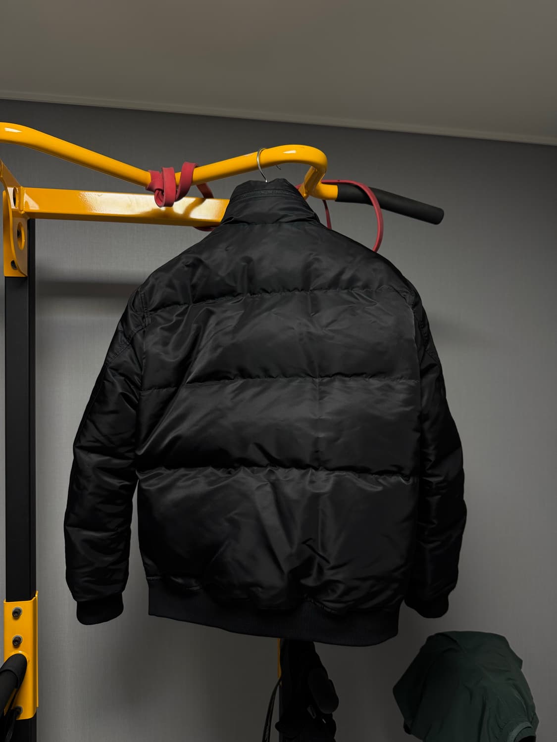 띠어리 데리안 패딩 상품이미지5