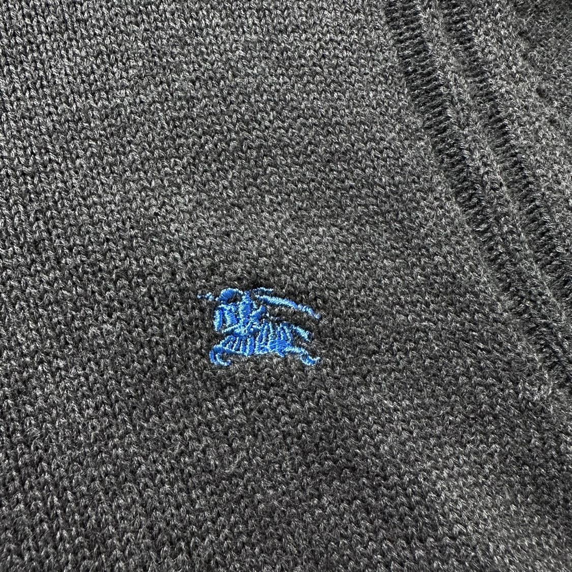 버버리 로고 카라 하프버튼 니트 상품이미지3