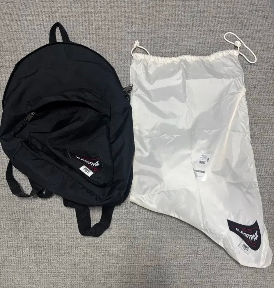 MM6 메종 마르지엘라 x 이스트팩 드리핑 비대칭 백팩 가방 상품이미지1