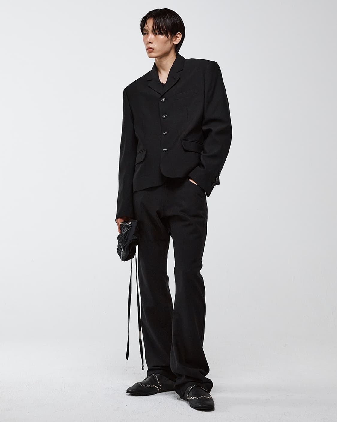 알렌느 4-BUTTON WOOL CROPPED BLAZER BLACK 상품이미지1