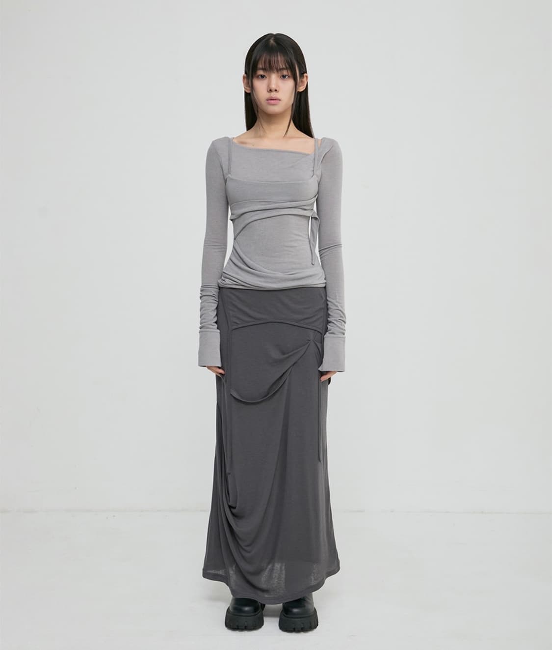 [새상품/사진O]플레어업 드레이프 롱스커트(dark gray) 상품이미지1