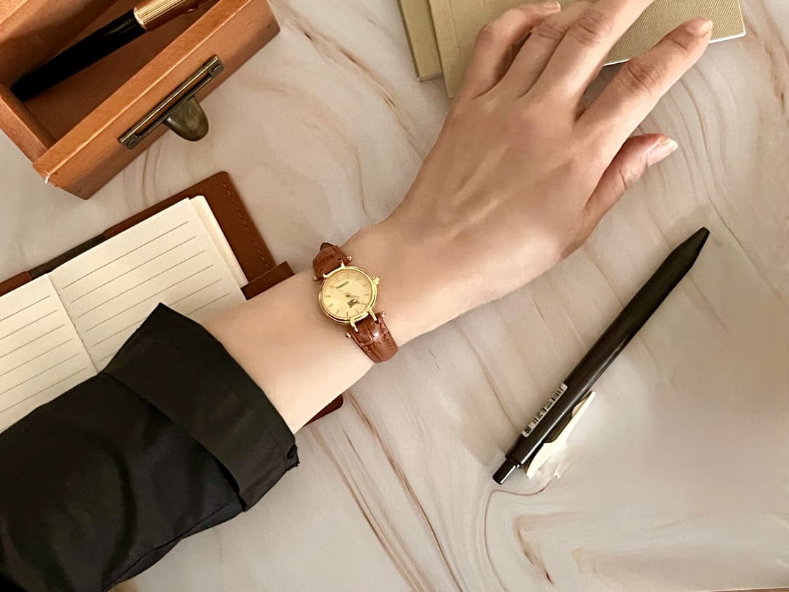 BURBERRY 골드 라운드  버버리 여성 시계 상품이미지9