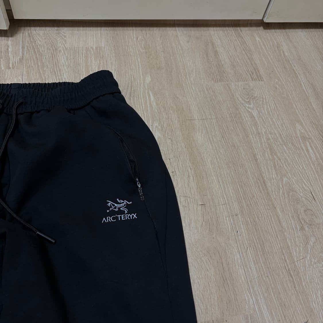 아크테릭스 로고 밴딩 조거팬츠 XL/105  상품이미지3