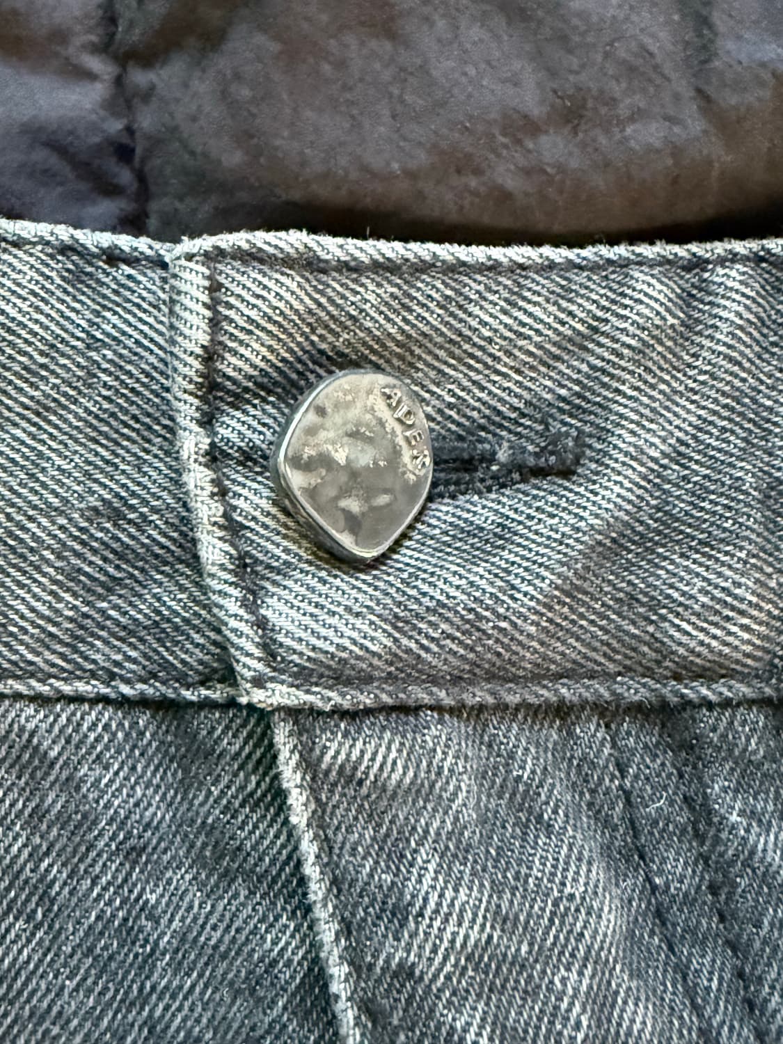 아더에러 트위스터진 A3 판매합니다. 상품이미지2