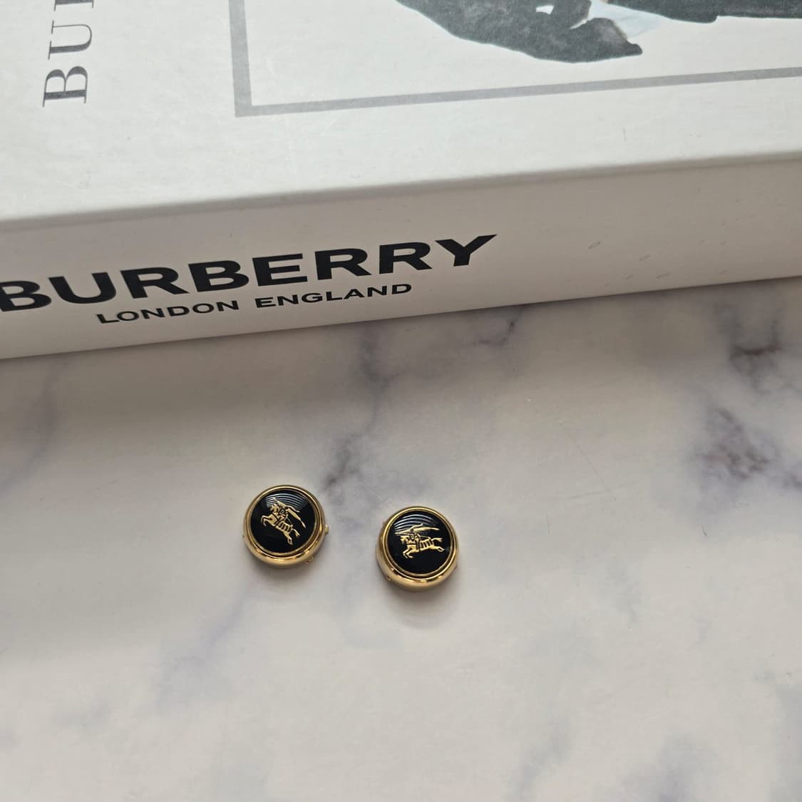 버버리 정품 명품 커프스 1.5cm A+등급 J5
 상품이미지5