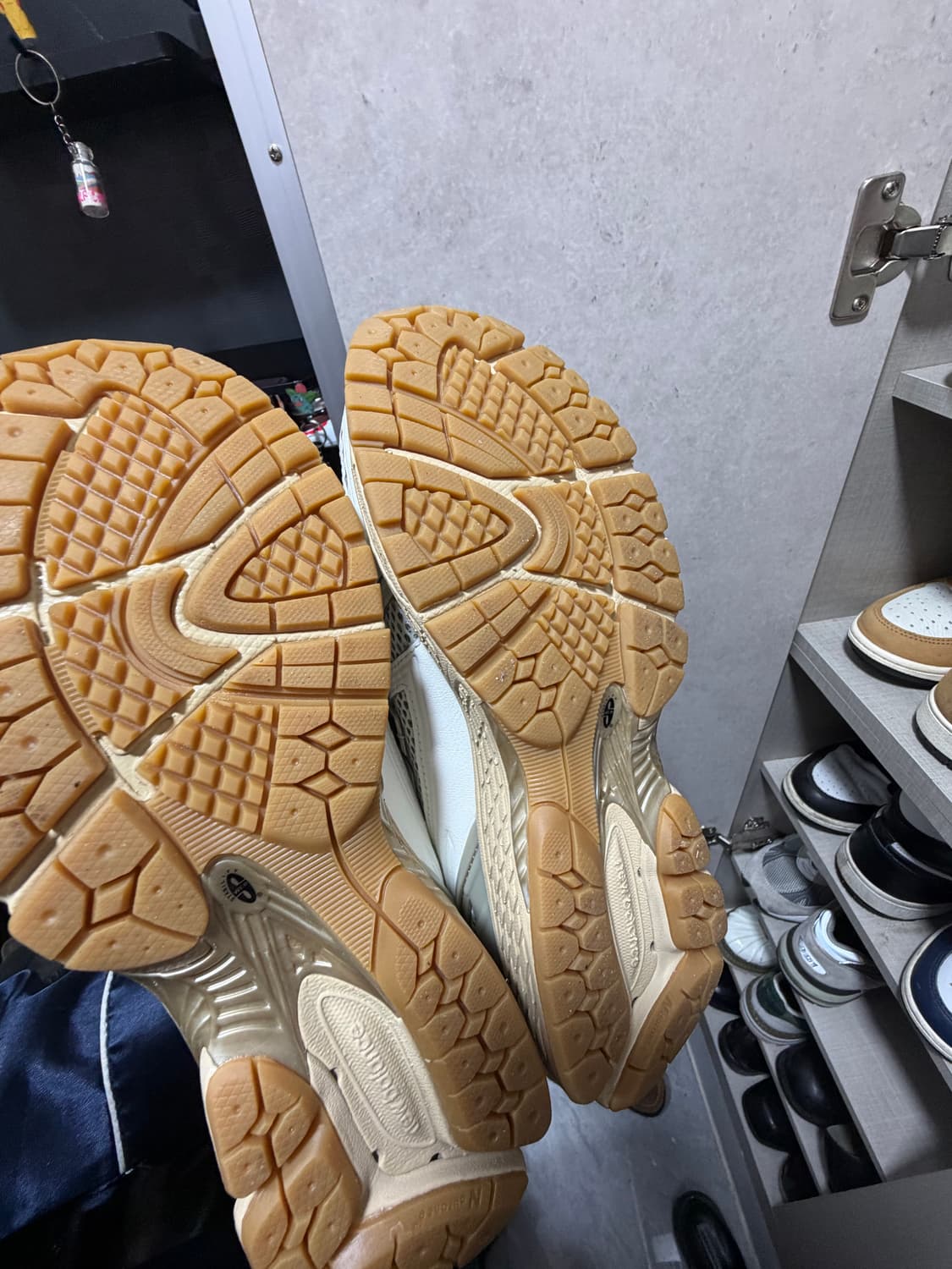 뉴발란스 1906r 실버 그린 260 상품이미지3