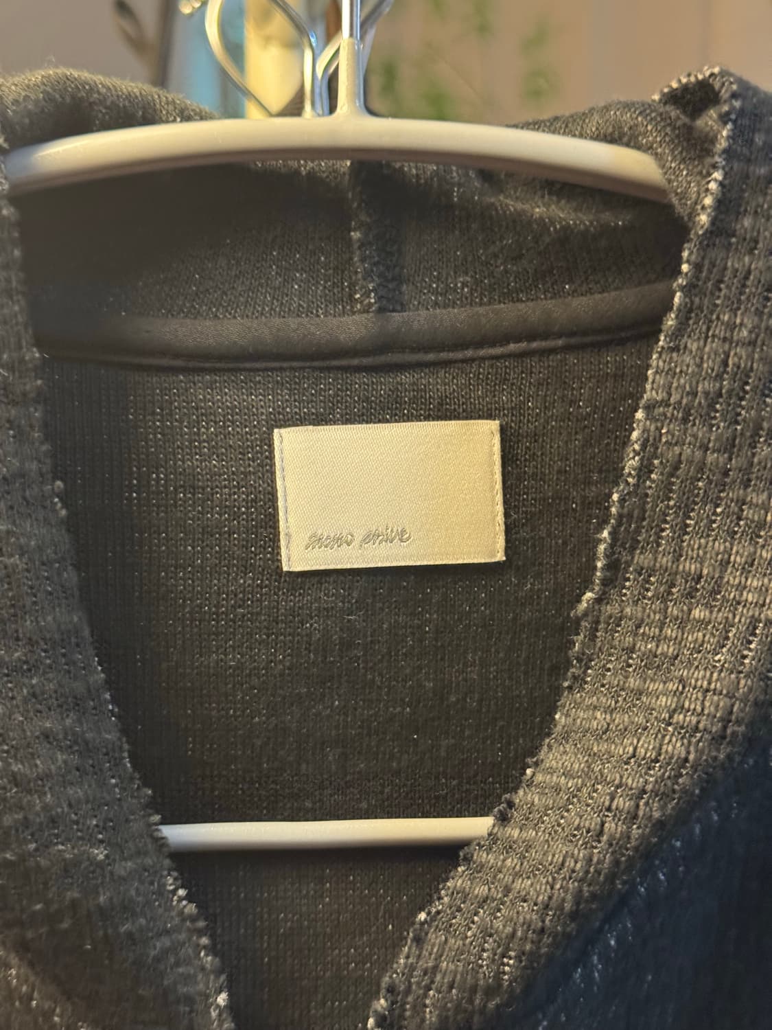 모노프리베 텍스처 후드 집업 블랙 상품이미지2