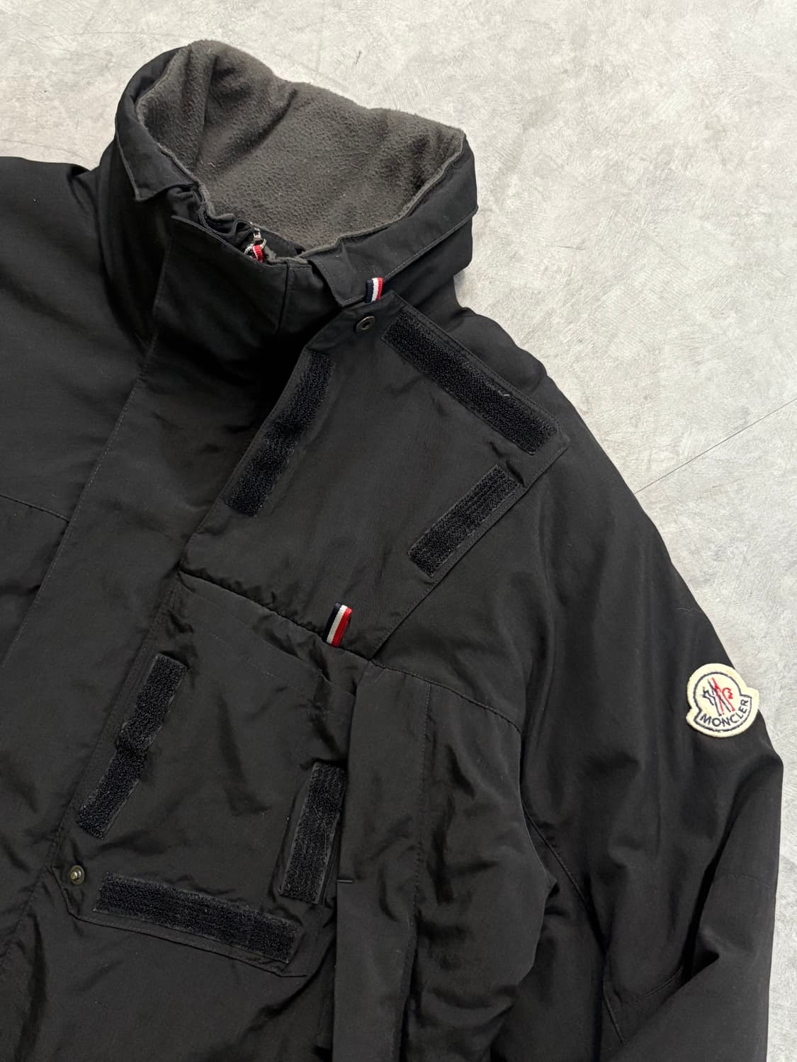 Moncler 몽클레어 블랙 후드 패딩 ​ 상품이미지5