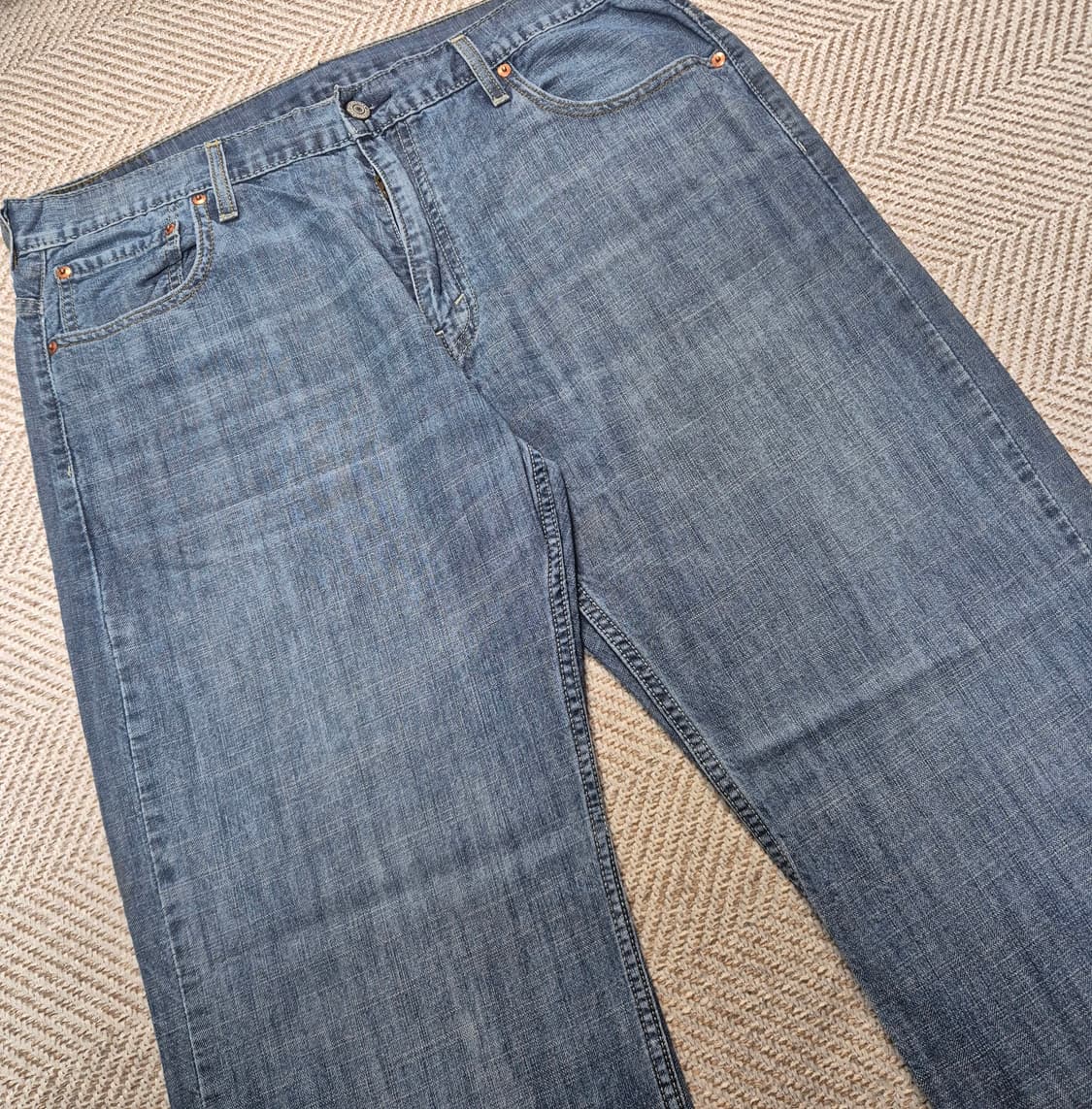 리바이스 569 36/34 ( p20 )

리바이스는 단순한 의류 브랜드 상품이미지1