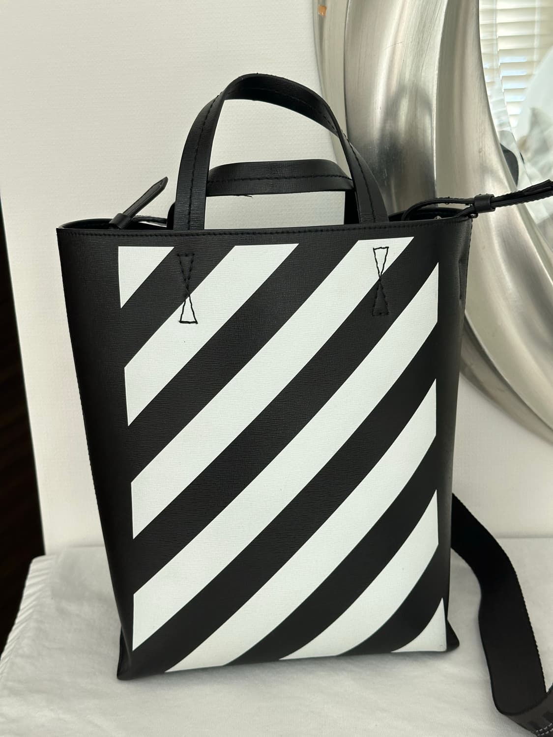 오프화이트 디아그 토트백 상품이미지3