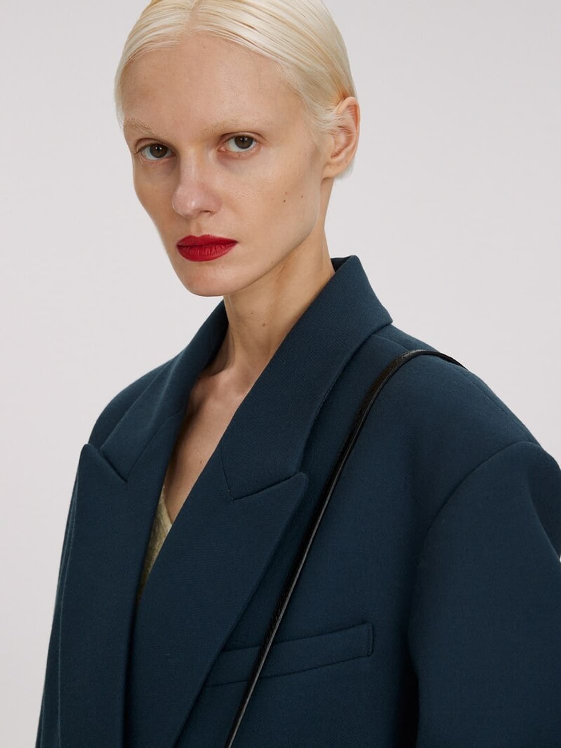 OVERSIZED HOURGLASS BELTED JACKET  상품이미지1