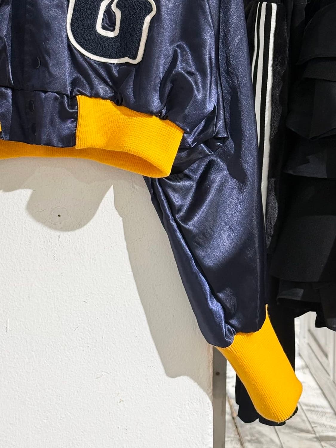 나나서카 네이비 패치 크롭 봄버 자켓 상품이미지5