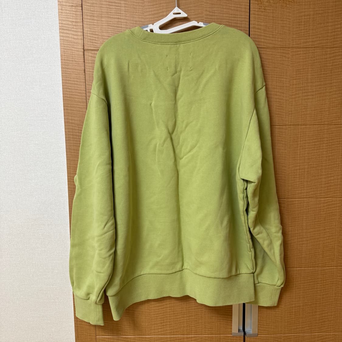 M 비바스튜디오 맨투맨 상품이미지2