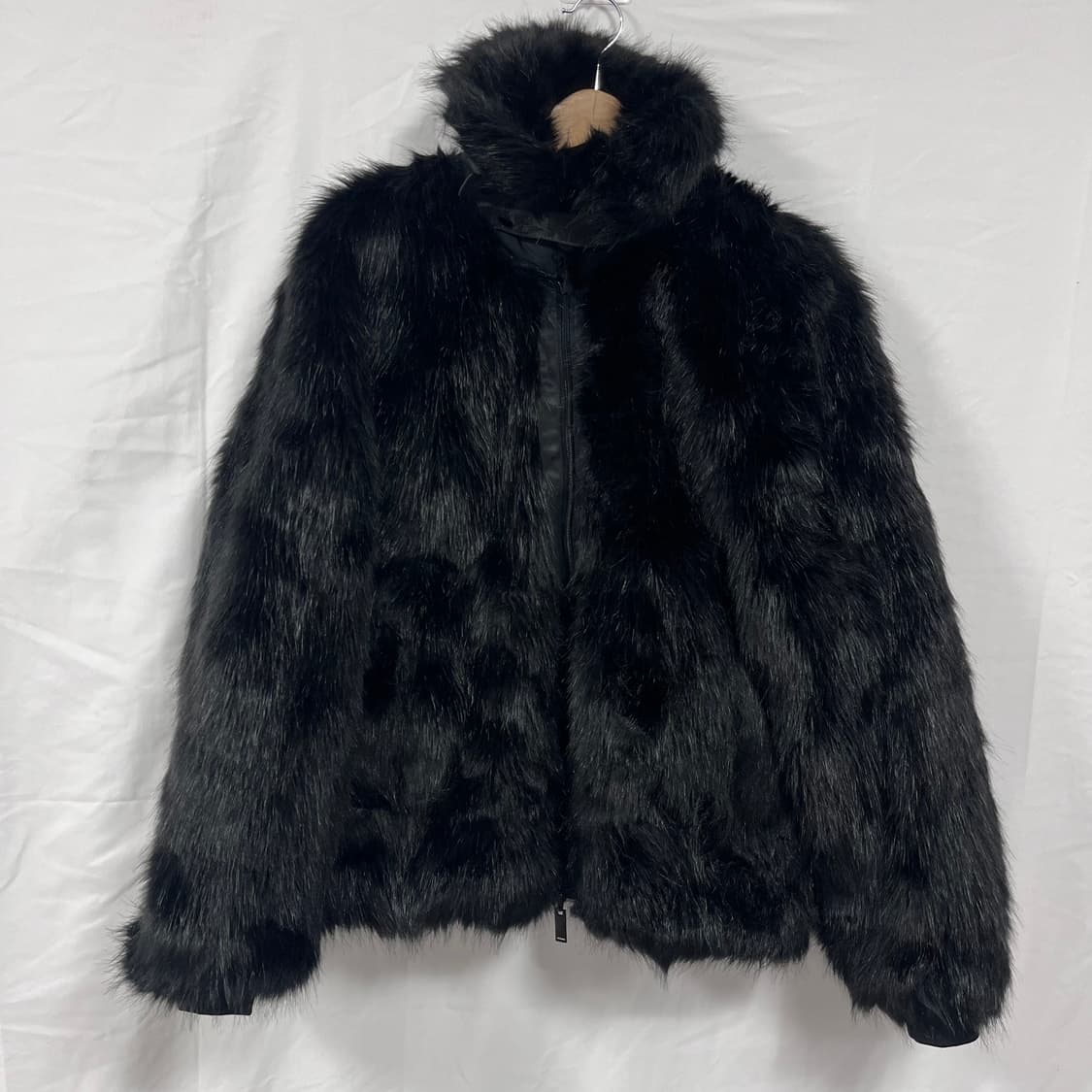 [남여공용] 나이키 X 엠부쉬 리버시블 블랙 퍼자켓 상품이미지4