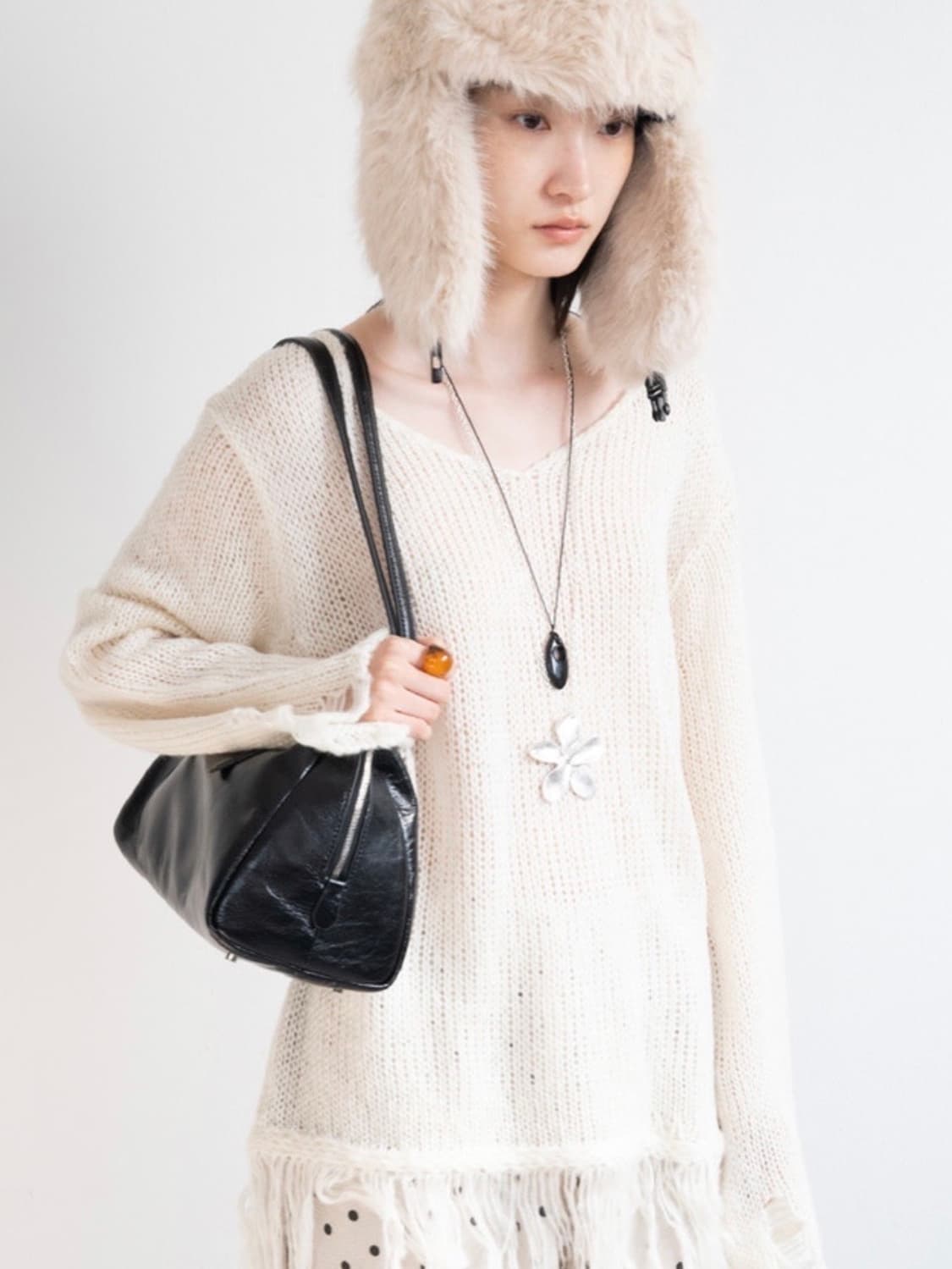 피키소사이어티 프린지 브이넥 니트 상품이미지7