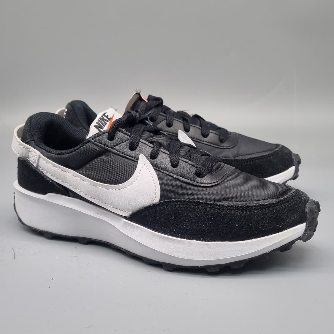 나이키 와플데뷰 검흰 여성운동화240  상품이미지1