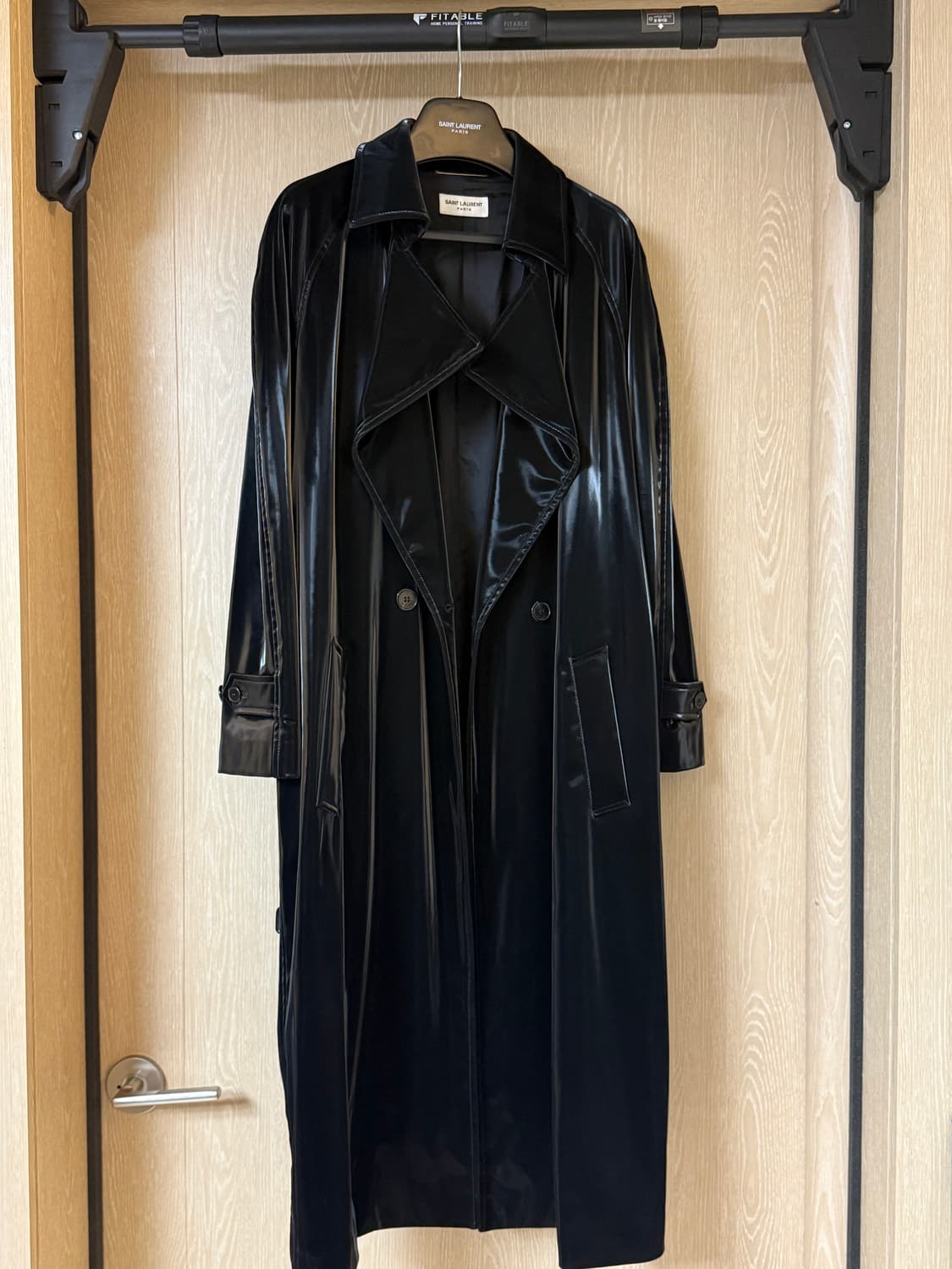 생로랑 페이턴트 트렌치코트 급처 상품이미지1