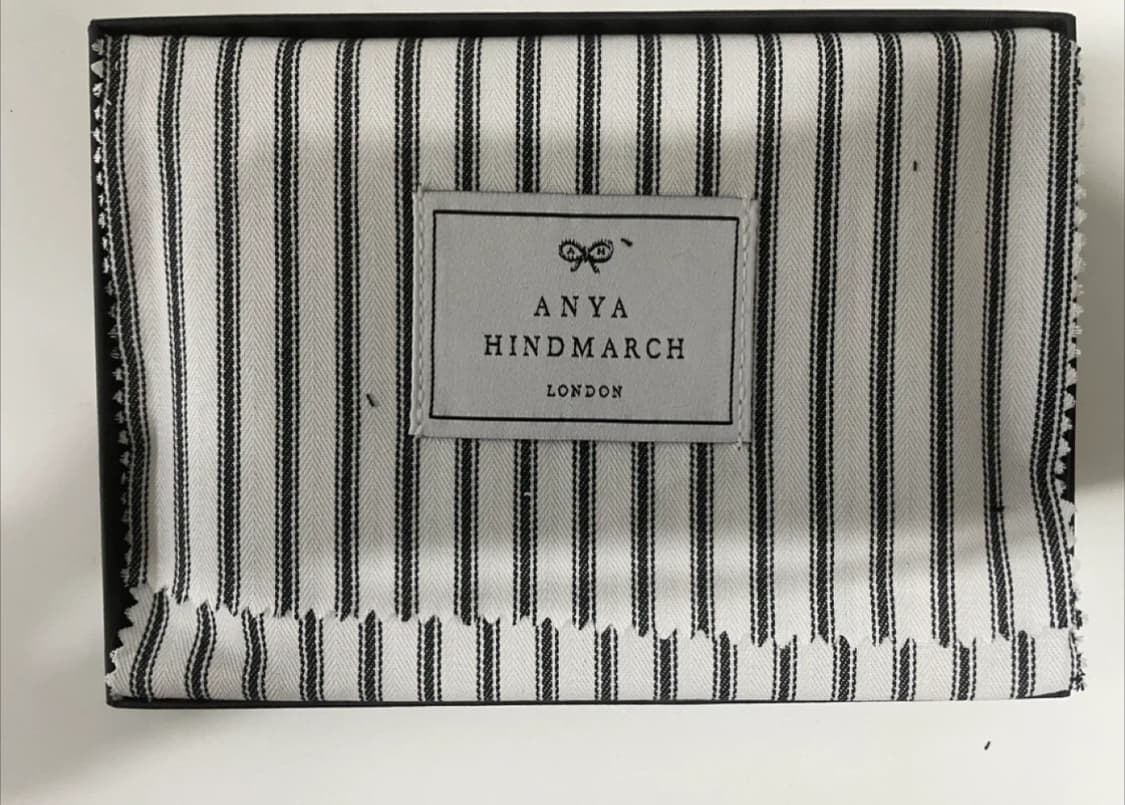 안야 힌드마치(anya hindmarch) 포켓스몰 파우치 (메탈릭골드) 상품이미지6