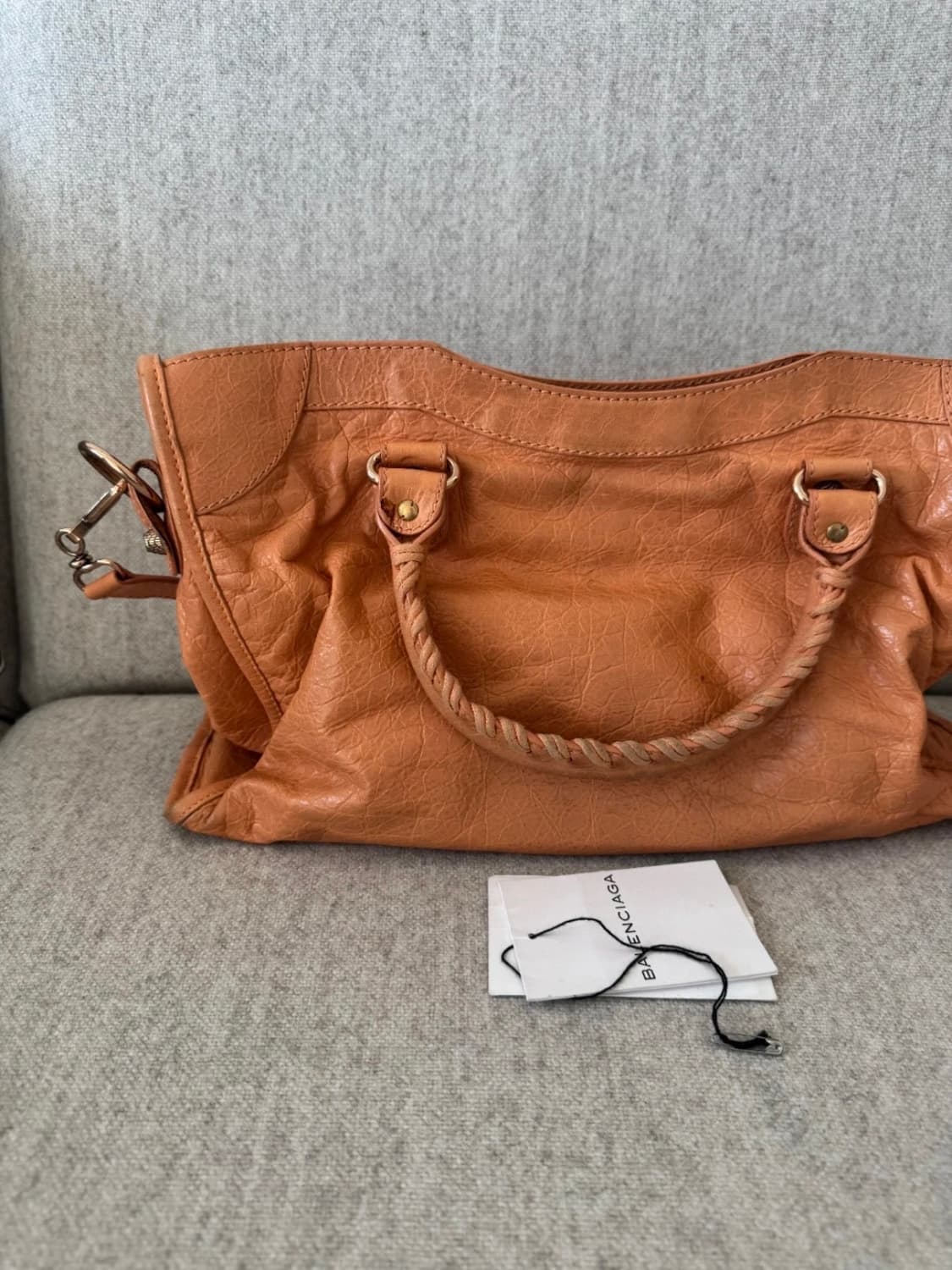 발렌시아가 모터백 미디움 르시티 상품이미지2