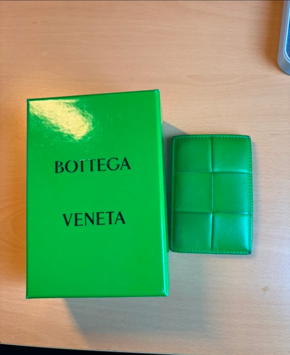 보테가 베네타 카세트 카드 지갑 그린 상품이미지1
