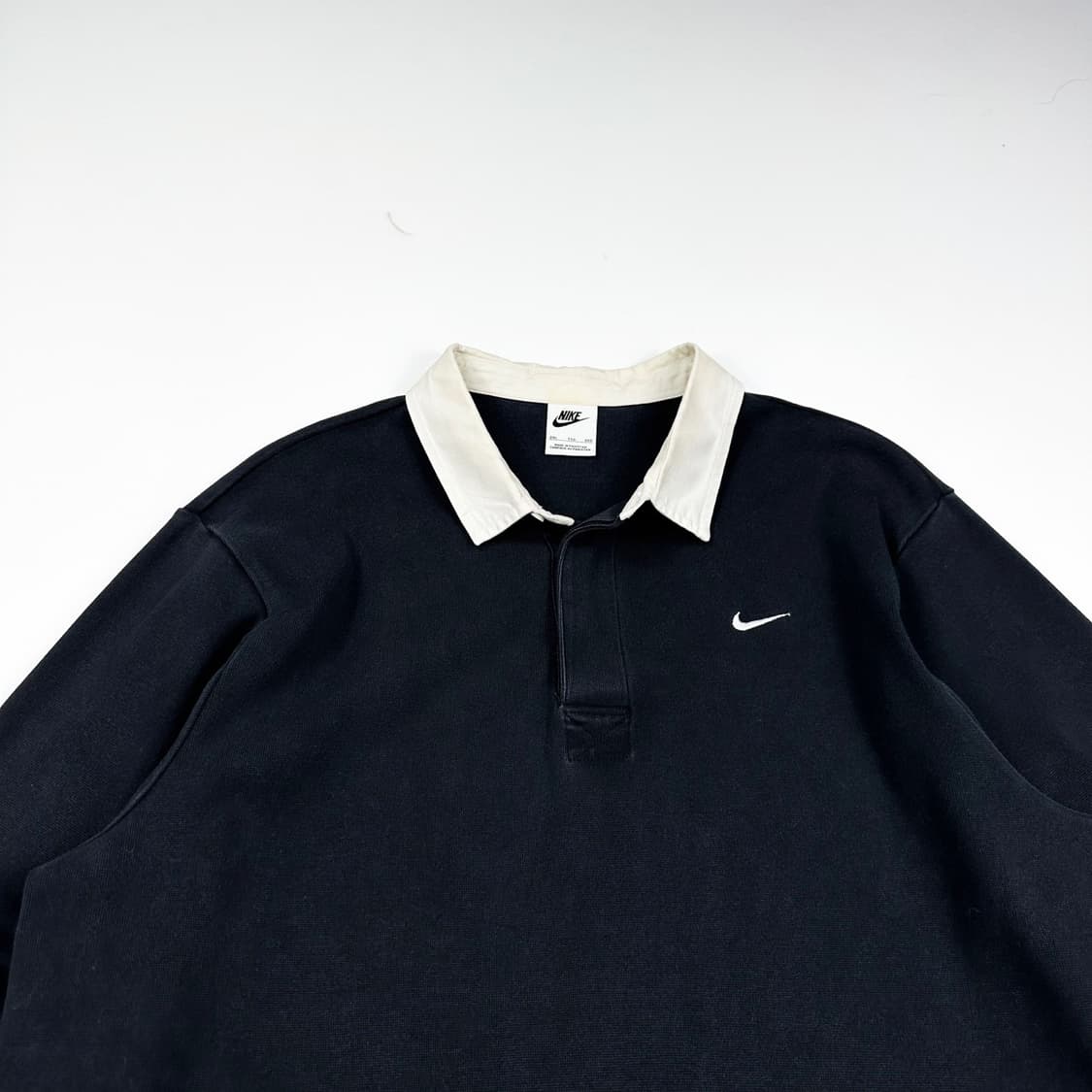 나이키 스우시 블랙 럭비티 맨투맨 (실측 XL) 상품이미지1